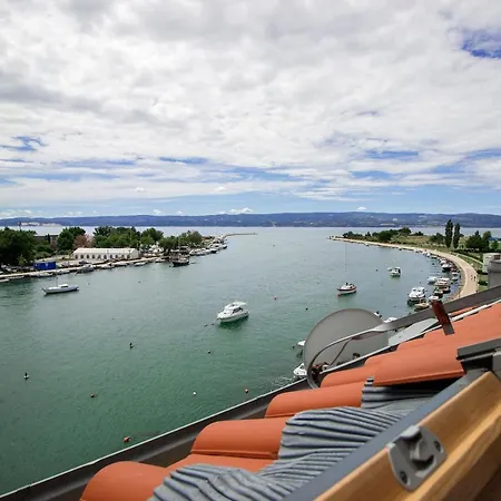 Apartmani Ribnjak Seka Omis Exterior photo