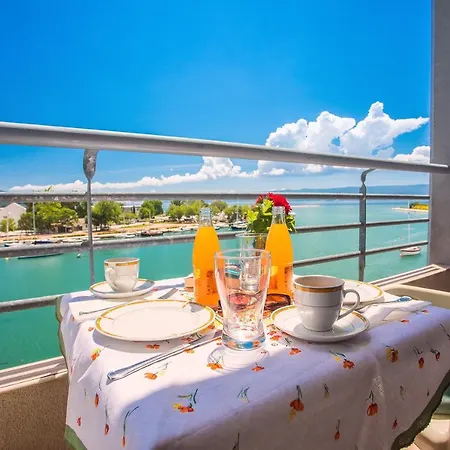 Apartmani Ribnjak Seka Omis Exterior photo