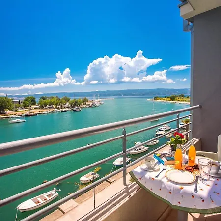 Apartmani Ribnjak Seka Omis Exterior photo