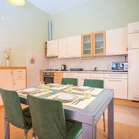 Apartmani Ribnjak Seka Omis Exterior photo