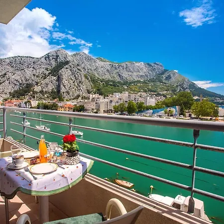 Apartmani Ribnjak Seka Omis Exterior photo