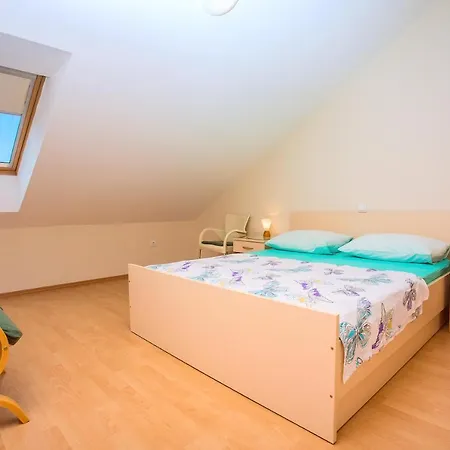 Apartmani Ribnjak Seka Omis Exterior photo