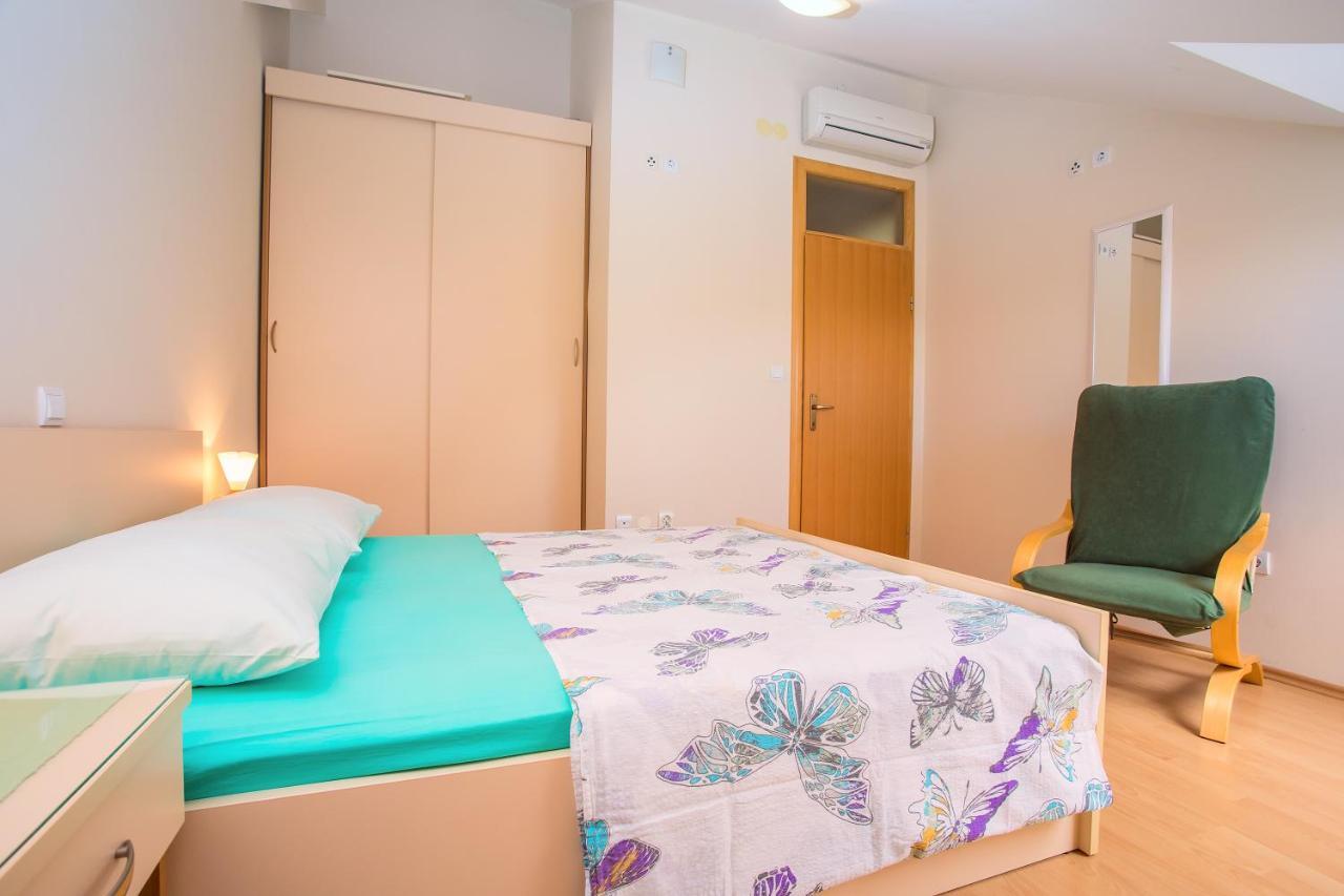 Ribnjak Seka Apartment *